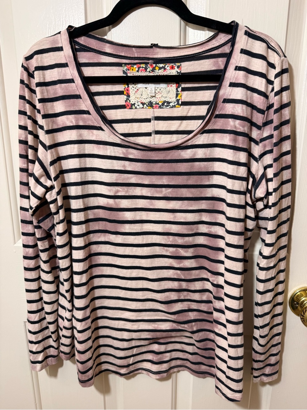 Women's Light Pink and Black Striped Long Sleeve Scoop Neck Tee